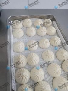 旭眾包子機(jī)上門安裝，現(xiàn)場調(diào)試完成成型效果棒！